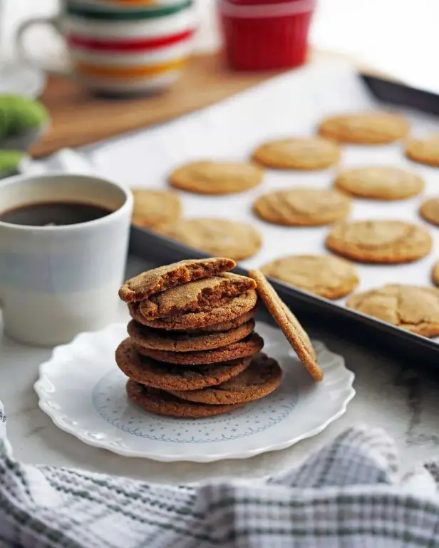 Classic Ginger Snap Cookies with Molasses