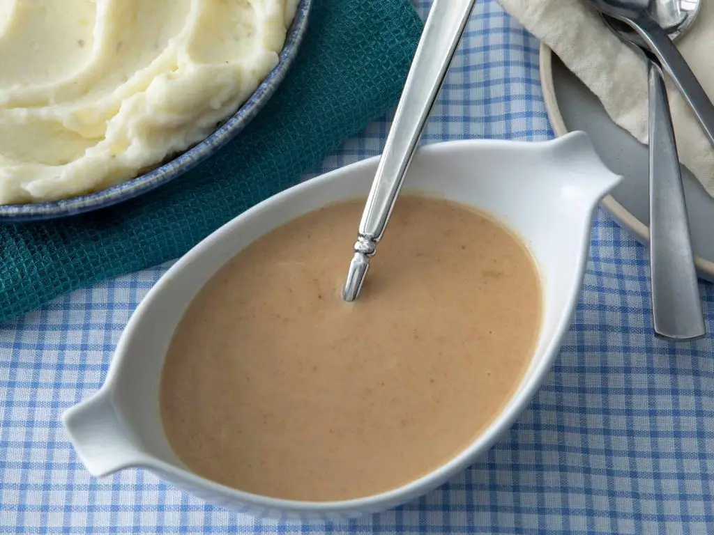 Classic Homemade Chicken Gravy