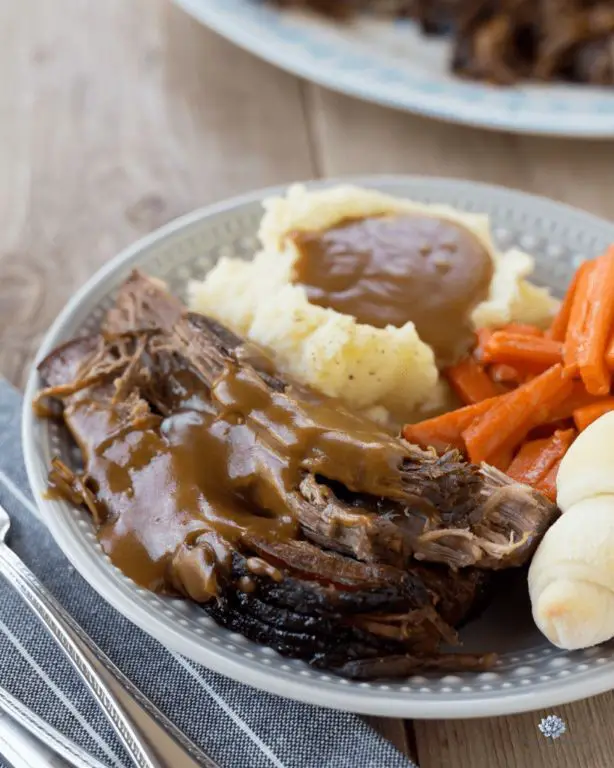 Classic Sunday Roast Beef with Gravy