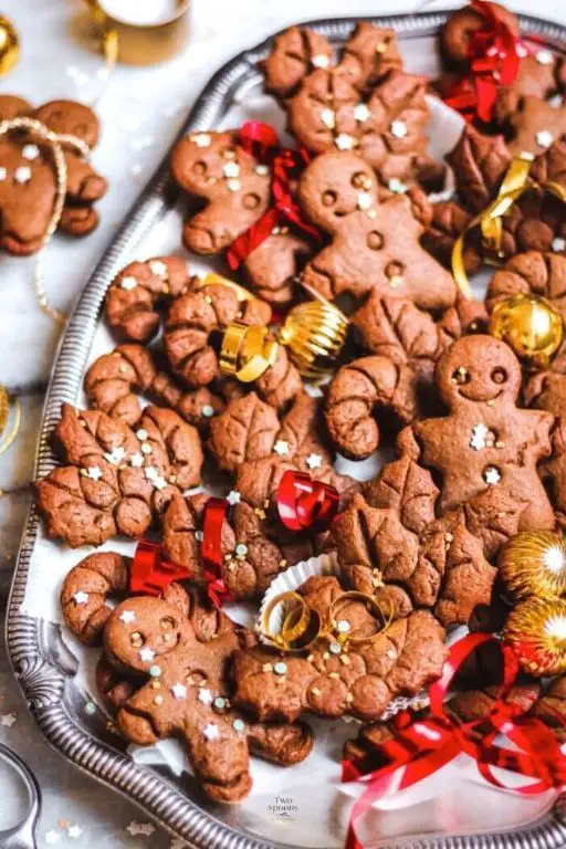 Classic Vegan Gingerbread Cookies