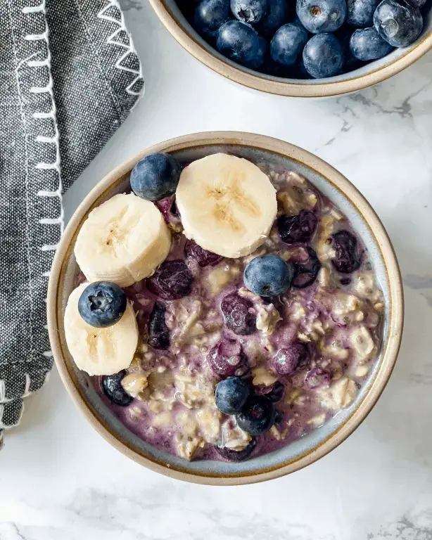 Collagen Blueberry Overnight Oats