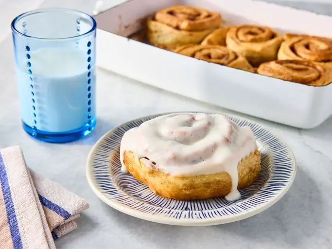 Confectionary Sugar Glazed Cinnamon Rolls