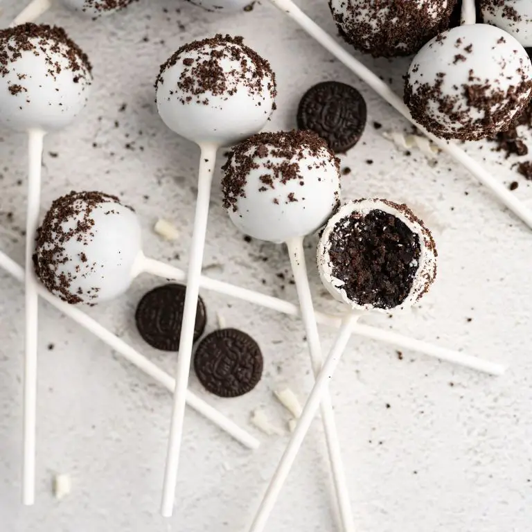 Cookies and Cream Cake Pops