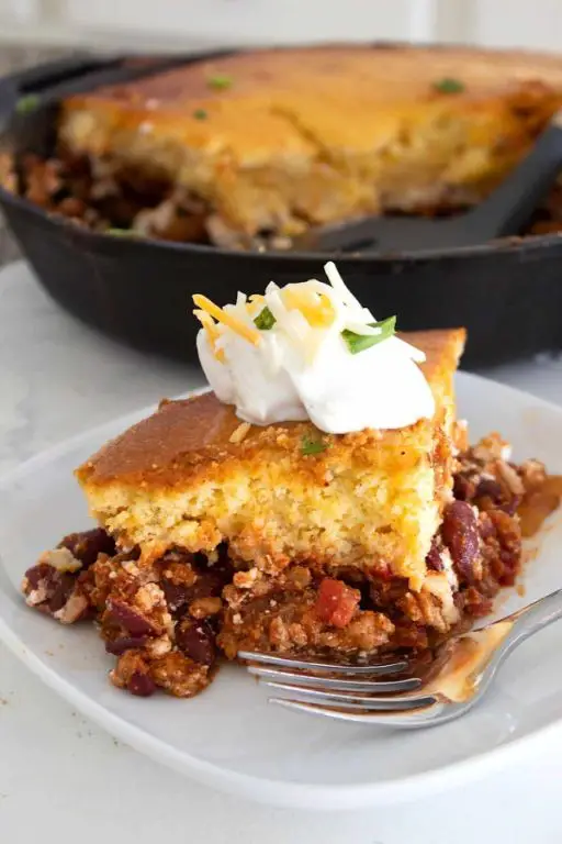 Cornbread and Chili Bake