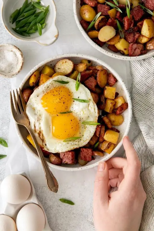 Corned Beef Brisket and Egg Breakfast Bowl