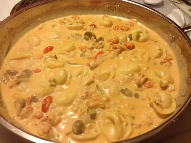 Crawfish Pasta with Creamy Garlic Sauce