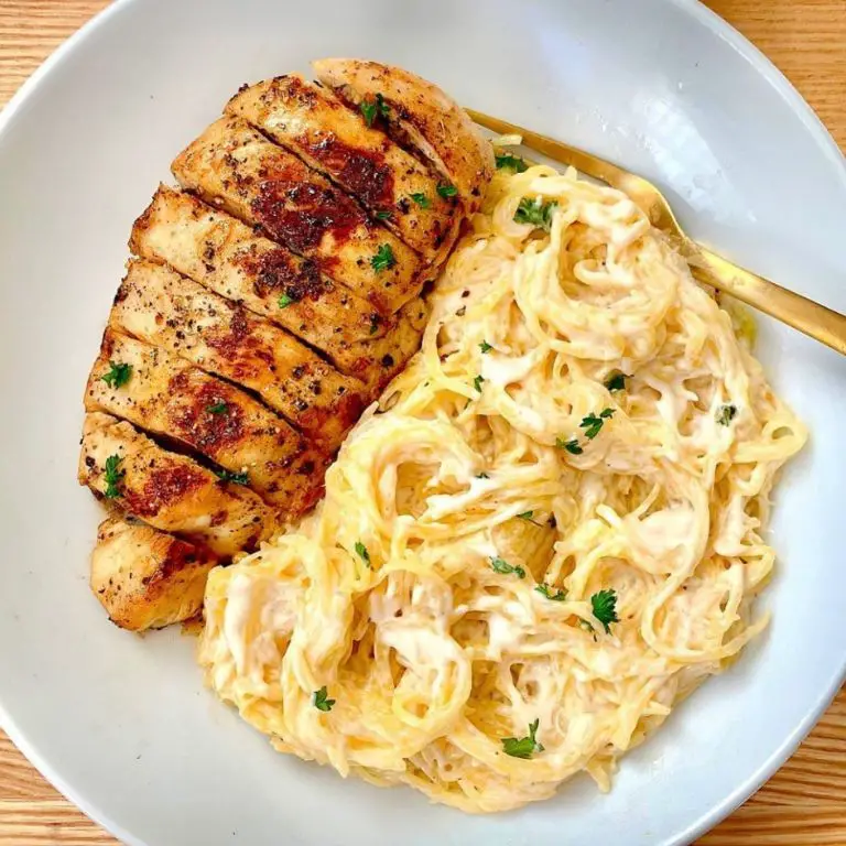 Creamy Alfredo Spaghetti Squash Pasta
