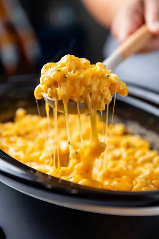 Creamy Crock Pot Mac and Cheese