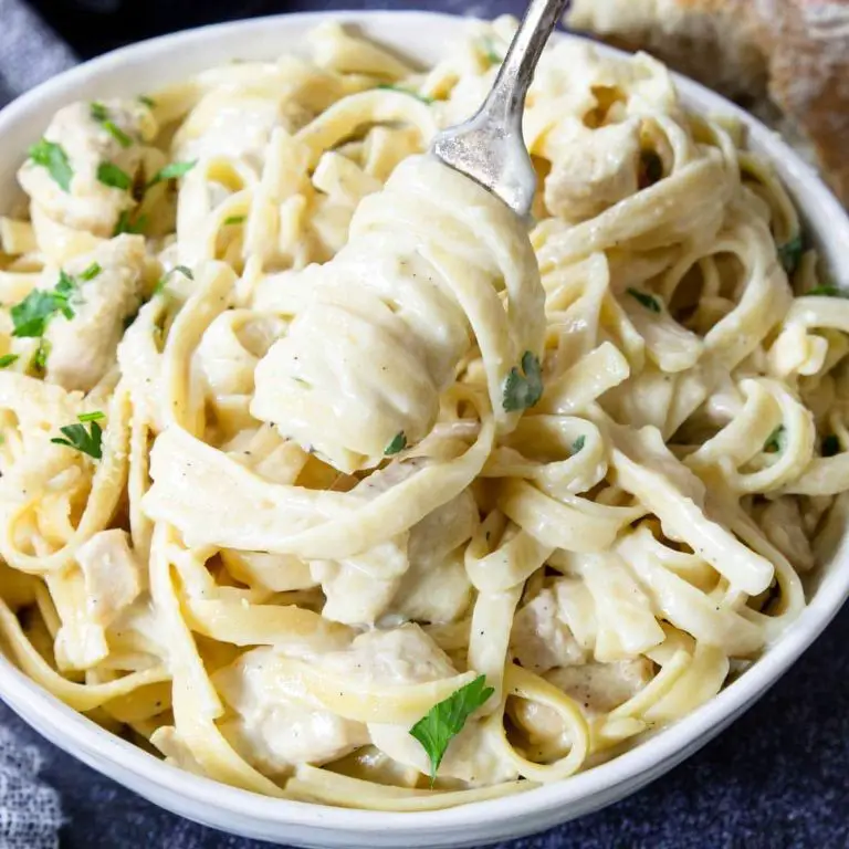 Creamy Instant Pot Chicken Alfredo