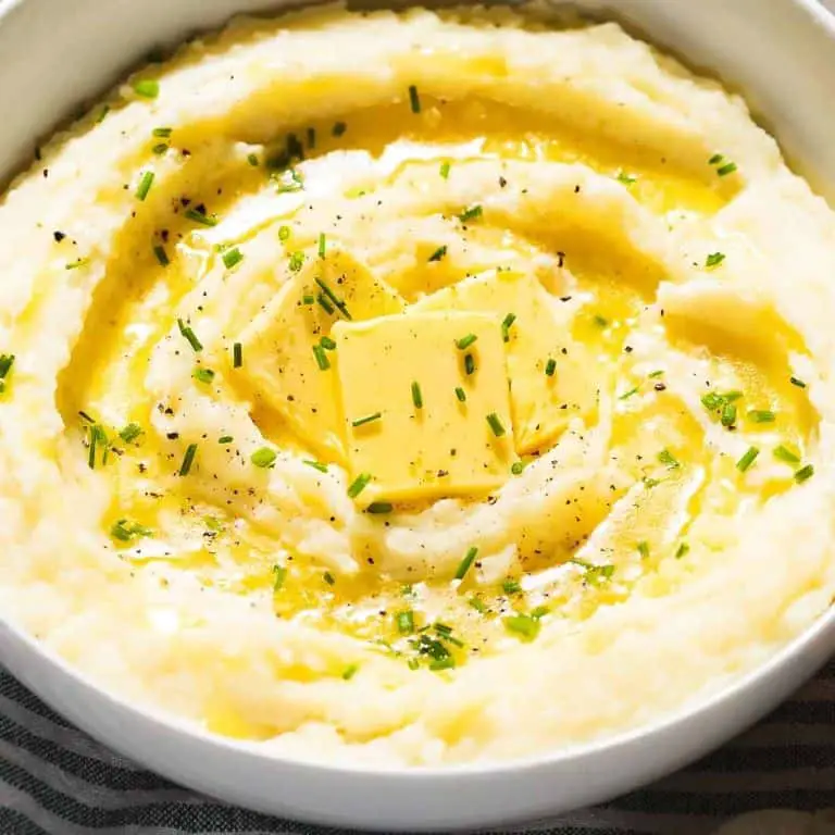 Creamy Mashed Potatoes with Garlic Butter