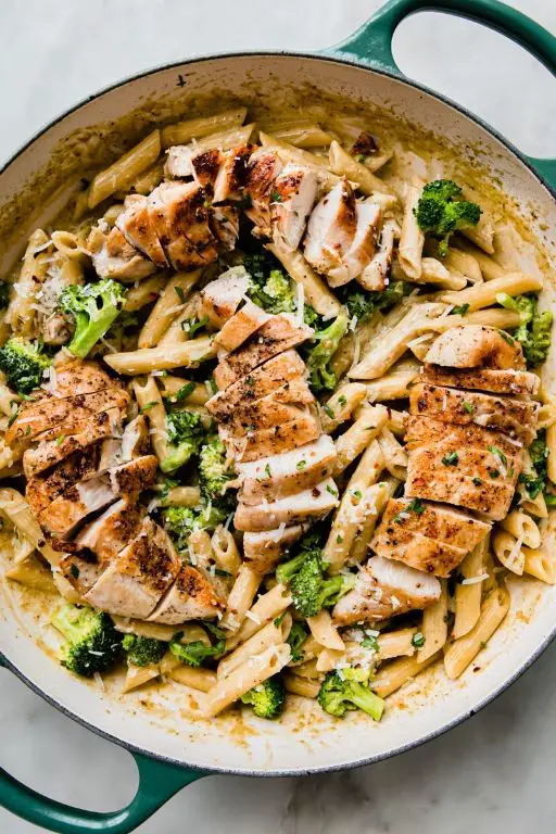 Creamy Pesto Chicken Thighs with Pasta