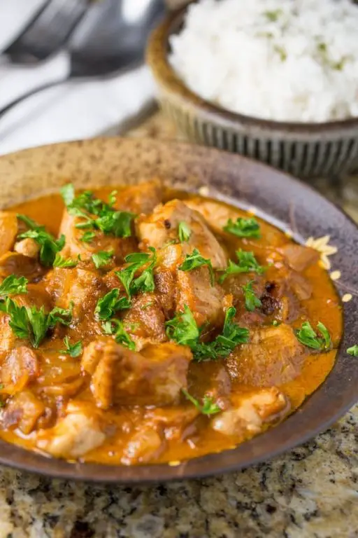 Creamy Sour Cream Chicken Curry