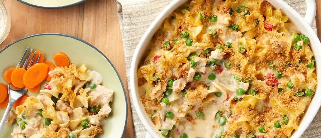 Creamy Tuna Casserole with Peas and Mushrooms