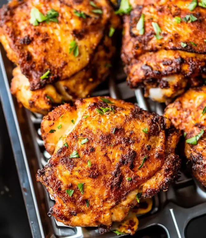 Crispy Air Fryer Chicken Thighs with Spicy Mayo