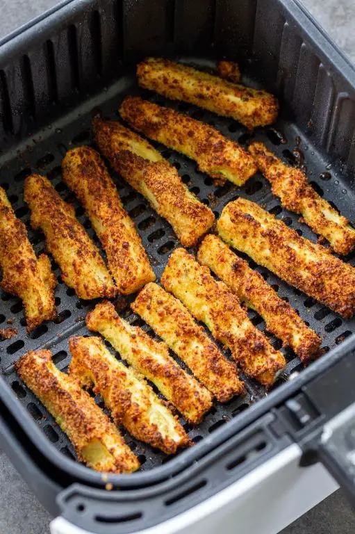 Crispy Air Fryer Zucchini Fries