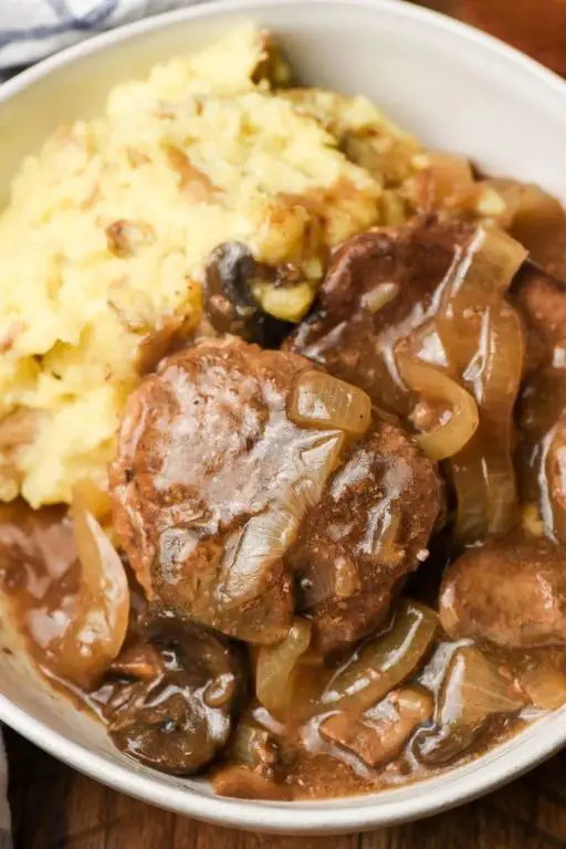 Crock Pot Round Steak and Onions