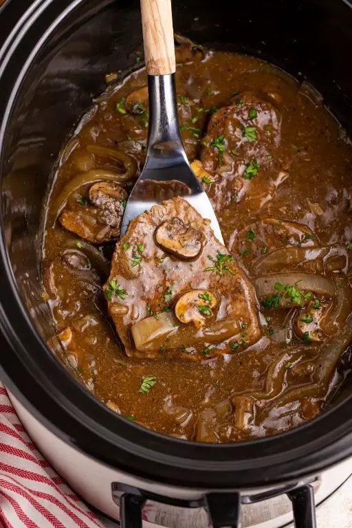 Crock Pot Round Steak with Red Wine Sauce