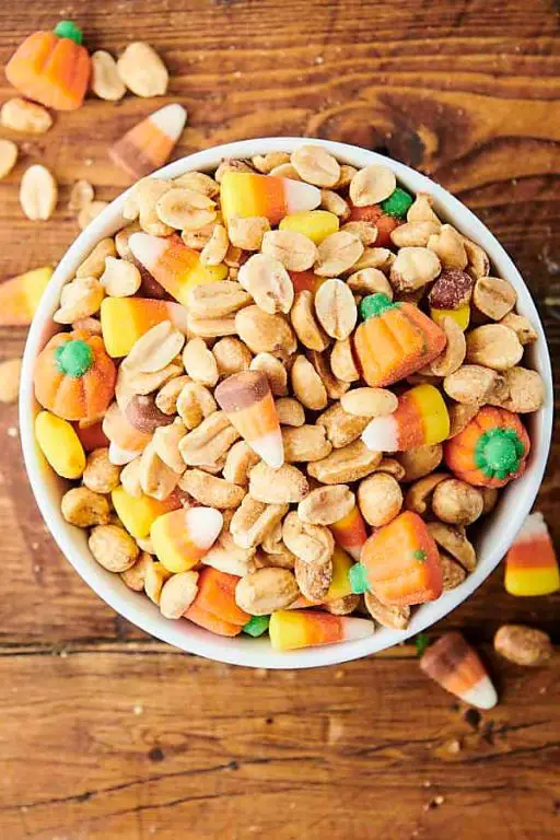 Crockpot Candy Corn Mix