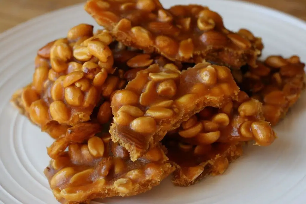 Crockpot Peanut Brittle Candy