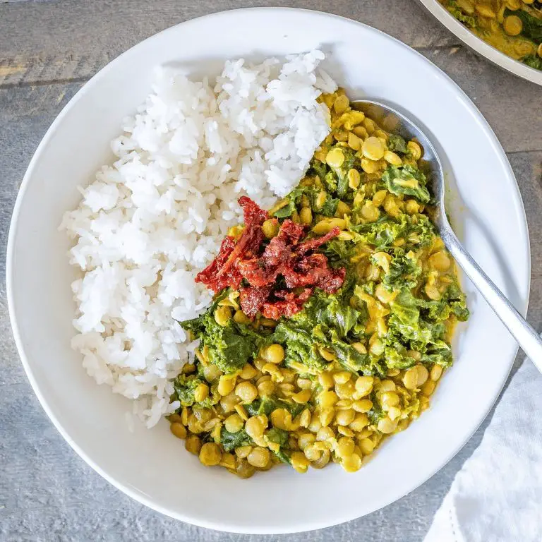 Curried Rice with Lentils and Kale