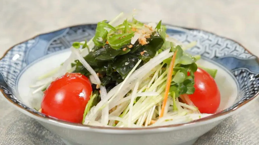 Daikon and Wakame Seaweed Salad