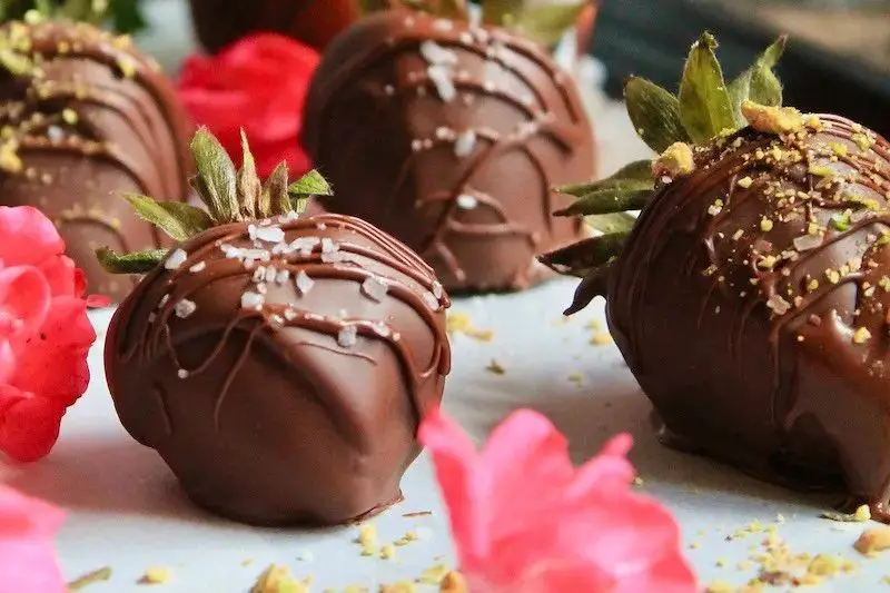 Dark Chocolate Covered Strawberries with Sea Salt