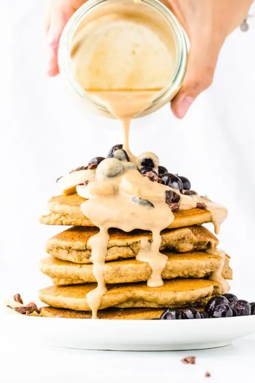 Date-Sweetened Vegan Pancakes