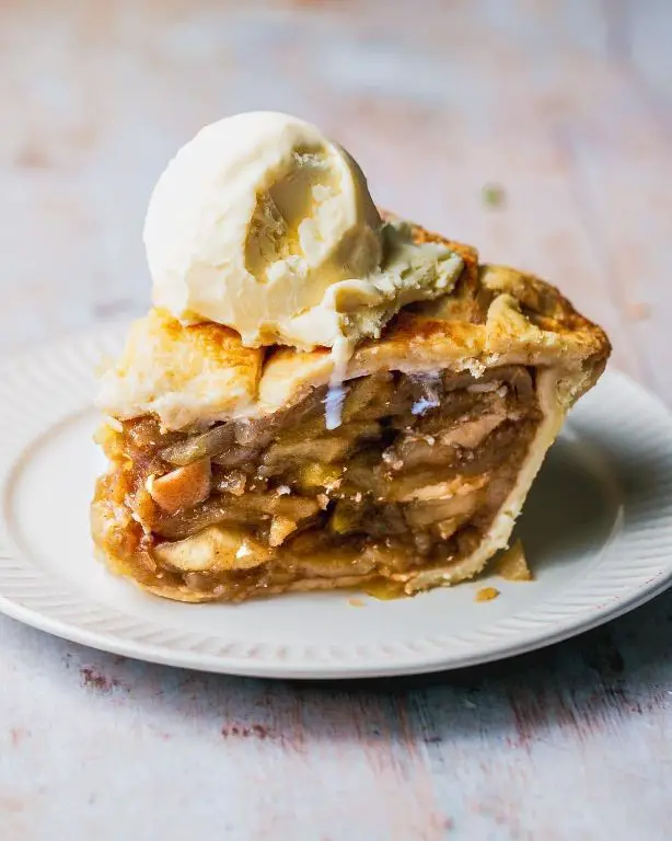 Deep Dish Apple Pie with Fresh Apples and Flaky Crust