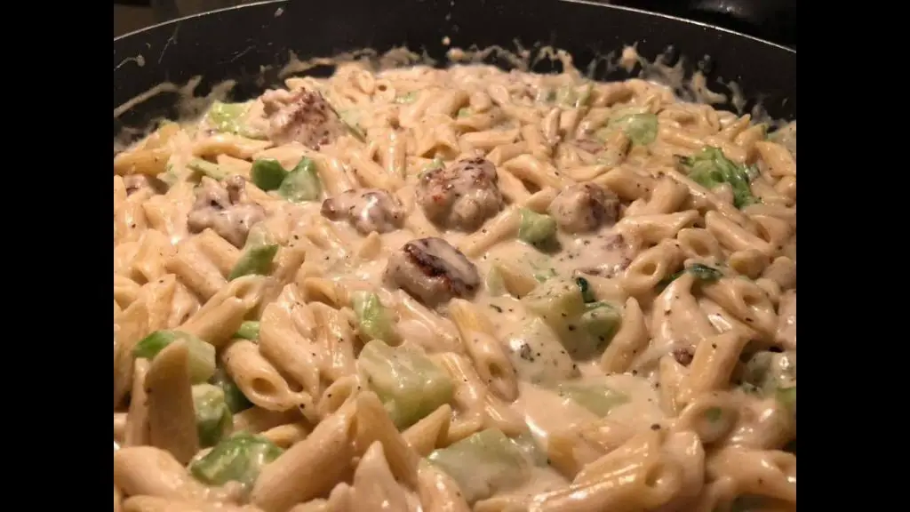 Delicious Dollar Tree Chicken Alfredo