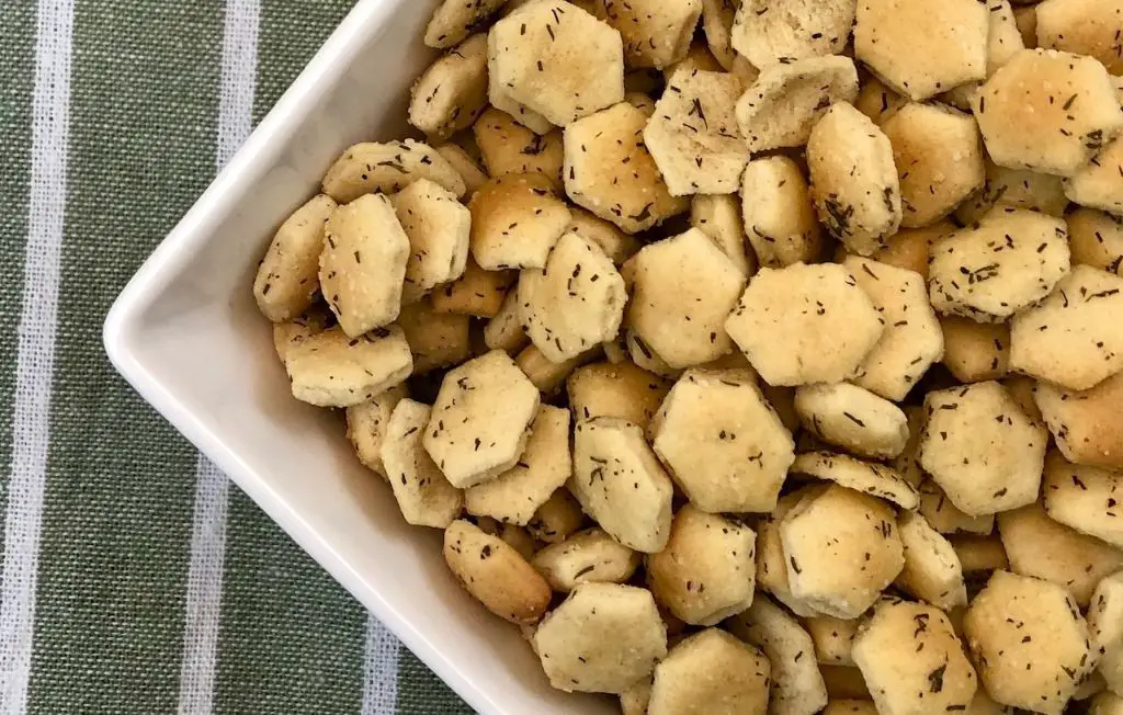 Dill Pickle Flavored Oyster Crackers