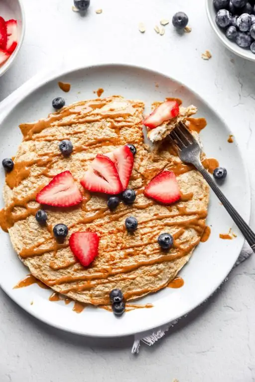 Egg White Pancakes with Berries