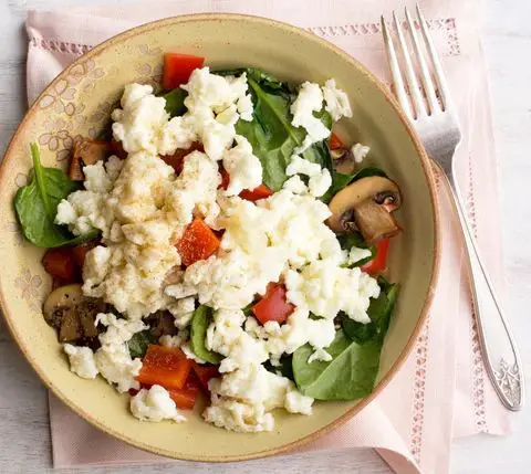Egg White Scramble with Bell Peppers