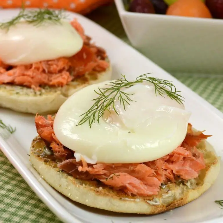 Eggs Benedict with Smoked Salmon and Dill