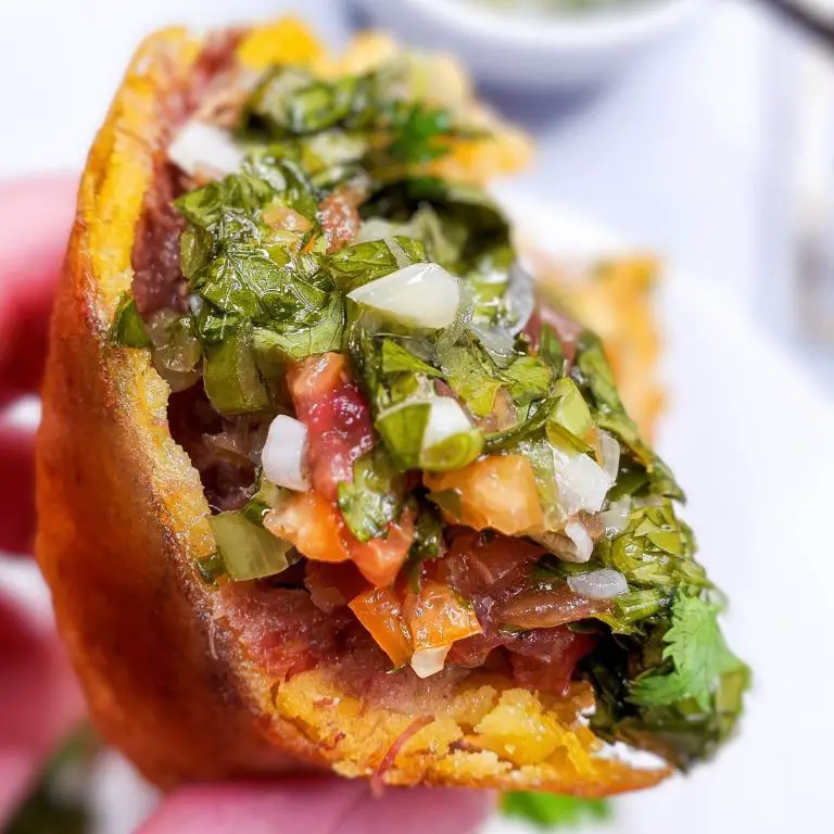 Empanadas Colombianas with Spicy Aji Sauce