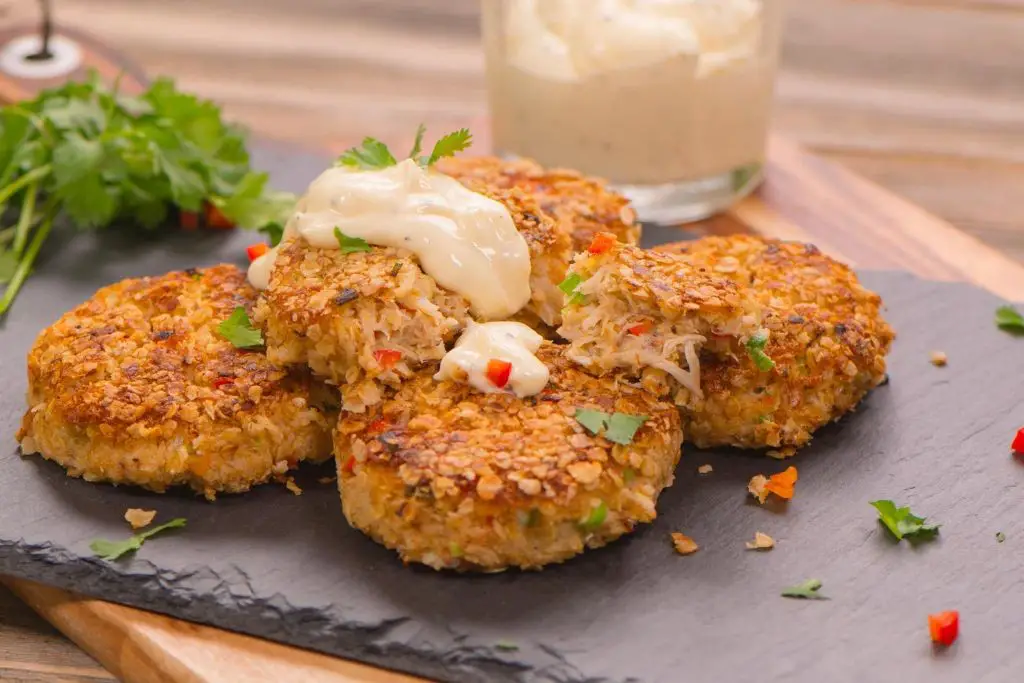 Fish Cakes with Lemon Aioli
