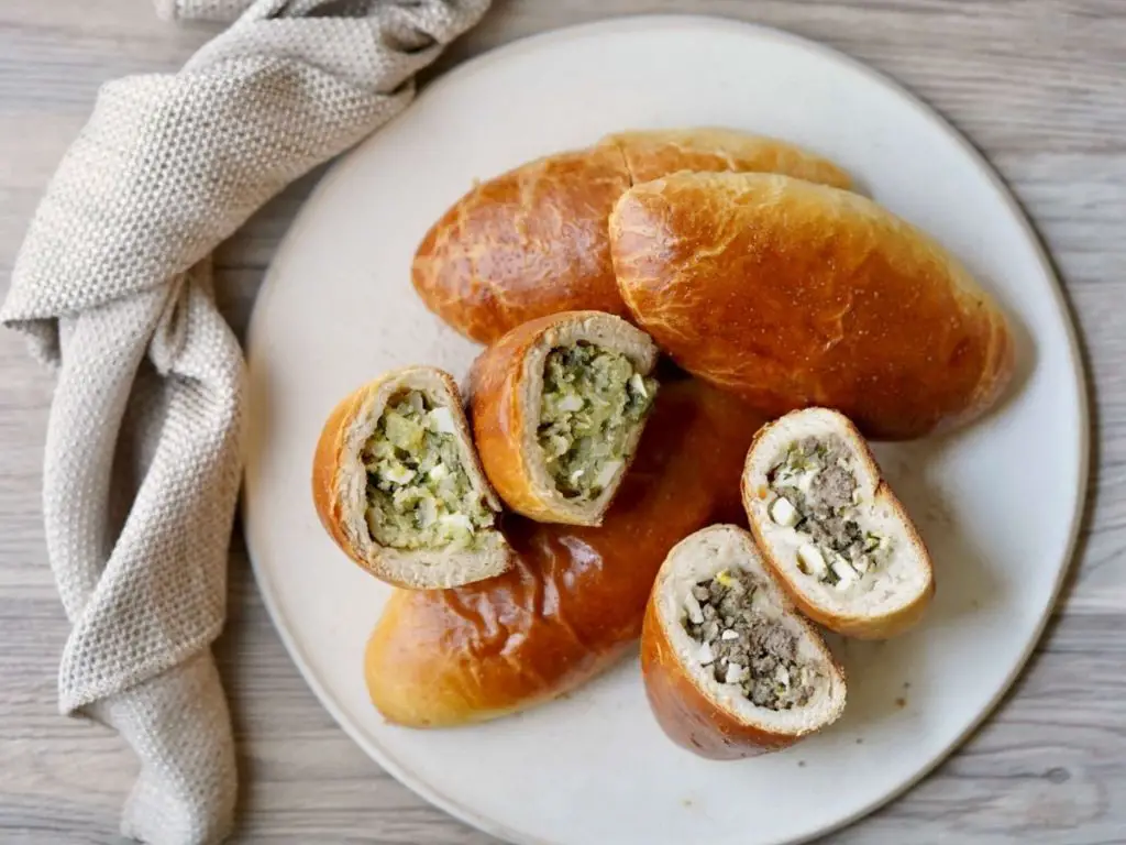 Flaky Tvorog Pirozhki