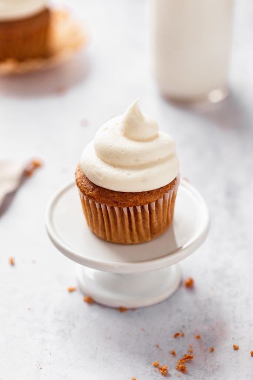 Fluffy Cream Cheese Frosting