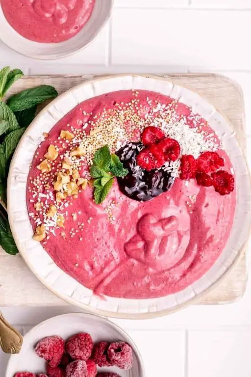 Freeze Dried Raspberry Smoothie Bowl
