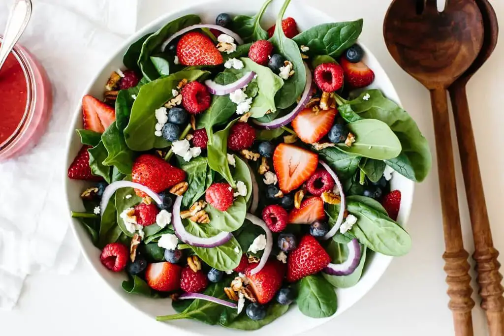 Fresh Berry and Spinach Salad