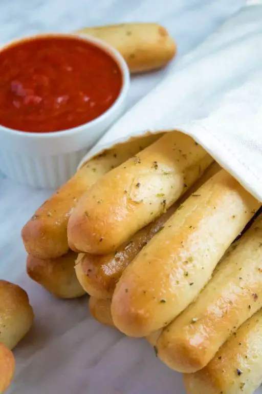 Garlic Butter Breadsticks
