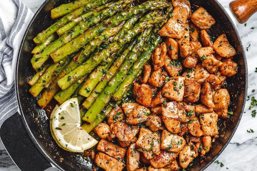 Garlic Butter Chicken Breast with Asparagus