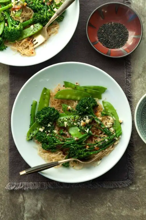 Garlic Butter Kelp Stir-Fry