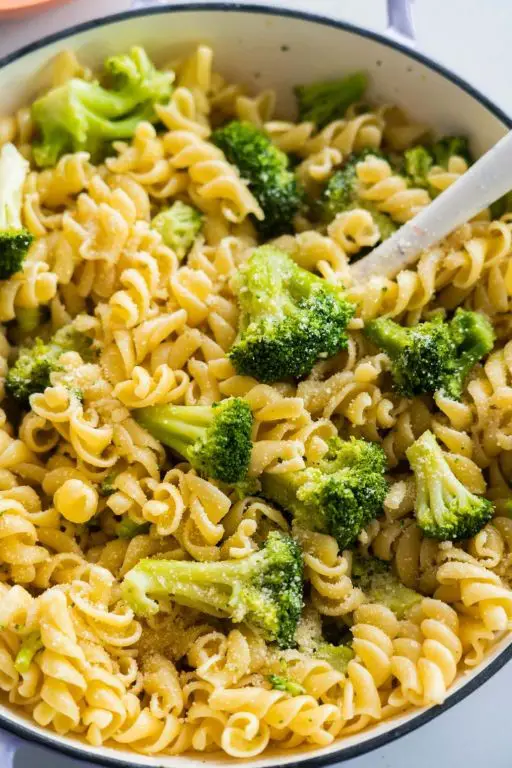 Garlic Butter Noodles with Broccoli