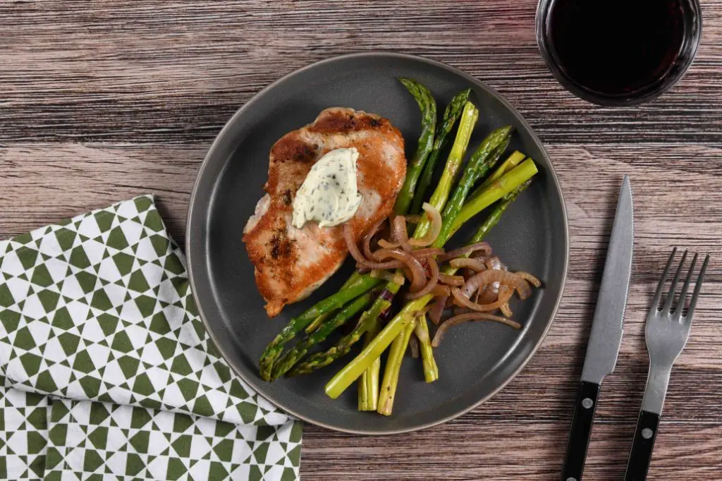 Garlic Butter Pork Chops with Asparagus