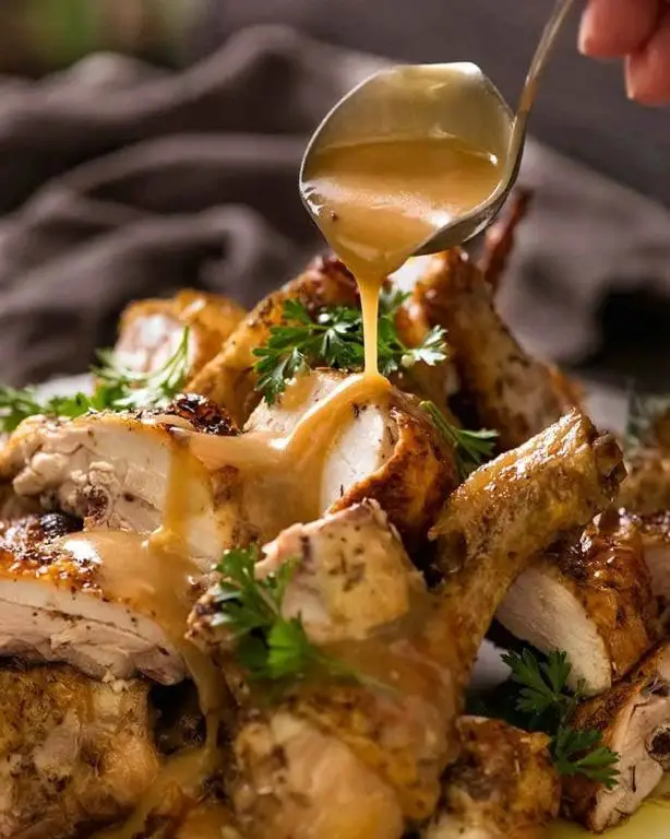 Garlic Herb Chicken Gravy