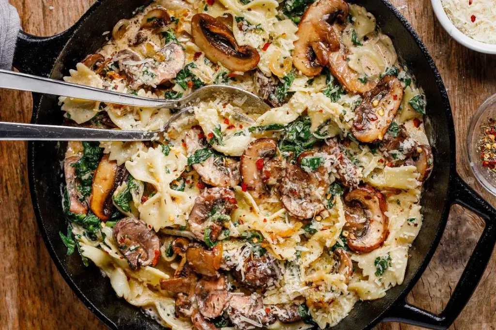 Garlic Parmesan Pasta with Spinach