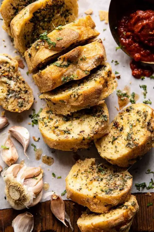 Garlic Parmesan Pull-Apart Bread