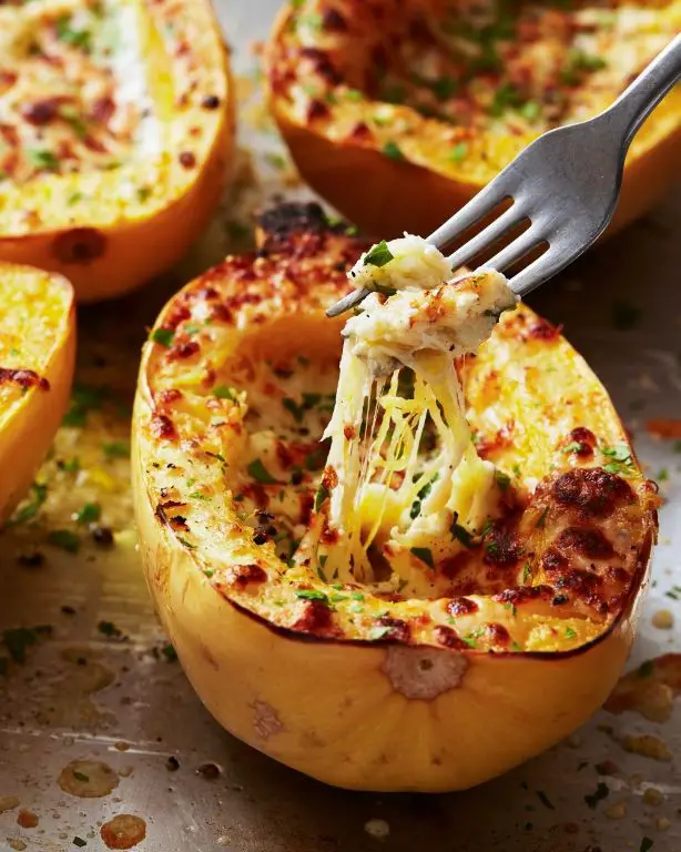 Garlic Parmesan Spaghetti Squash Pasta