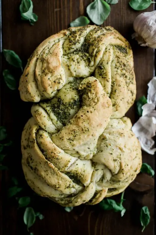 Garlic and Pesto Swirl Bread
