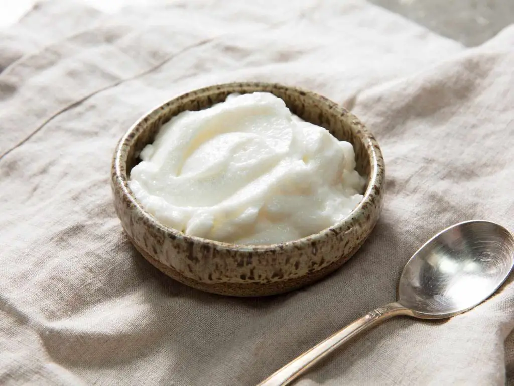 Garlicky Toum Sauce